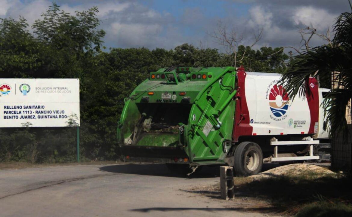 Descubre cómo Cancún busca modernizar el tratamiento de residuos sólidos inspirándose en París y otras soluciones sostenibles. Sector empresarial en acción.