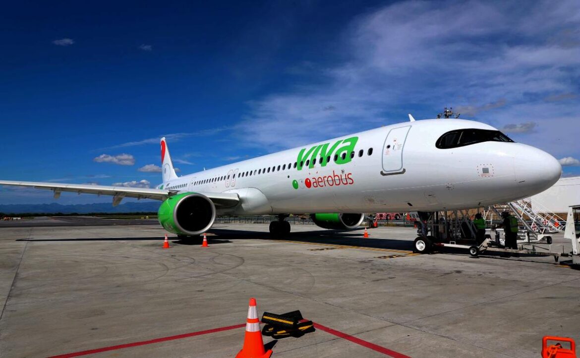 Viva Aerobus sorprende con 17 nuevas rutas desde el Aeropuerto Internacional Felipe Ángeles (AIFA), incluyendo destinos populares como Chetumal y Tulum en Quintana Roo. Este anuncio forma parte de su estrategia para convertir al AIFA en un importante hub de la región central de México, ofreciendo más opciones de vuelo y beneficiando al turismo y la economía del país.