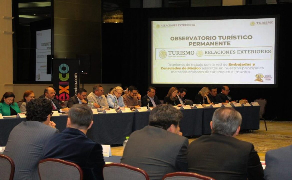 Descubre cómo la Secretaría Federal de Turismo (Sectur) impulsa la promoción turística de México en el exterior con el Observatorio Turístico Permanente. Con 169 representaciones en el mundo, este instrumento innovador busca diversificar estrategias y potenciar destinos como Quintana Roo. Con el respaldo de la Secretaría de Relaciones Exteriores y la evolución del Consejo de Diplomacia Turística, el sector turístico se prepara para enfrentar nuevos retos y avanzar en un mercado internacional en constante cambio.