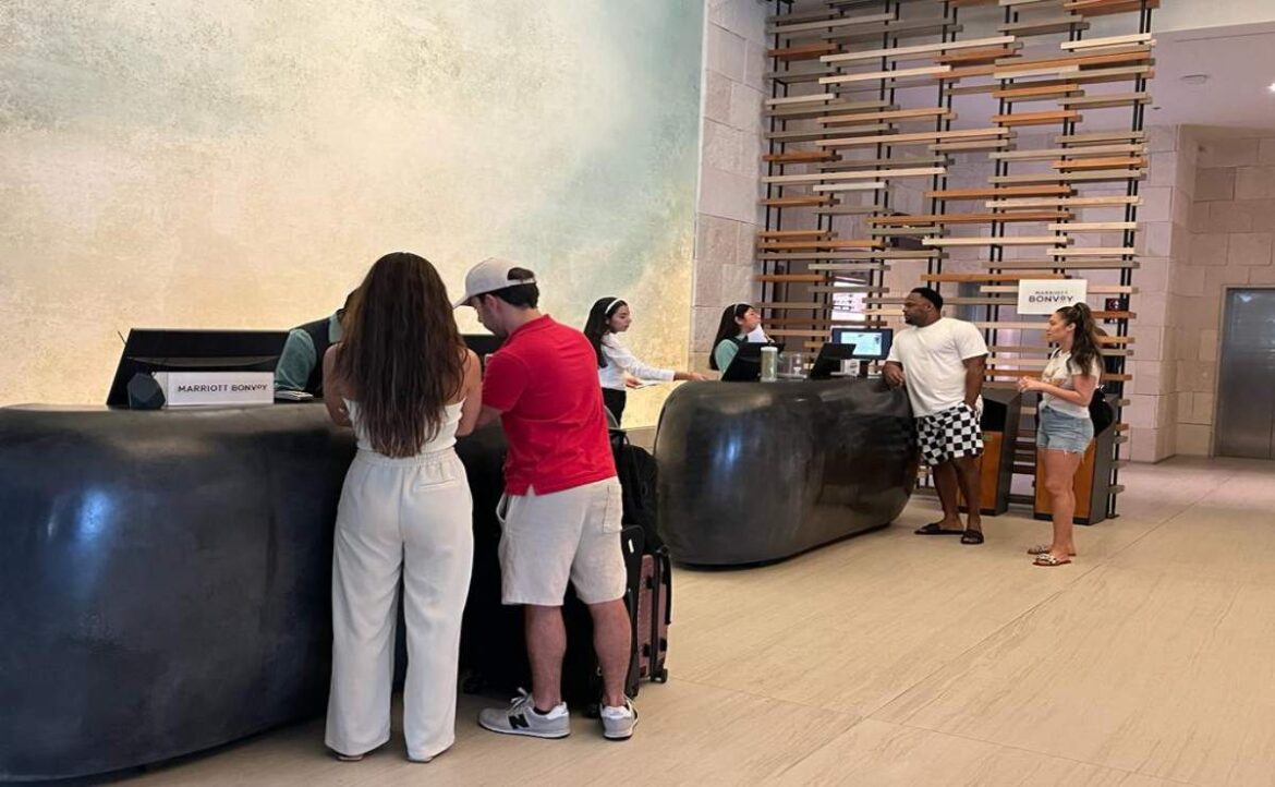 Caribe Mexicano atrae 517,574 turistas, logrando 80.5% de ocupación hotelera. Destacan Tulum y Costa Mujeres.