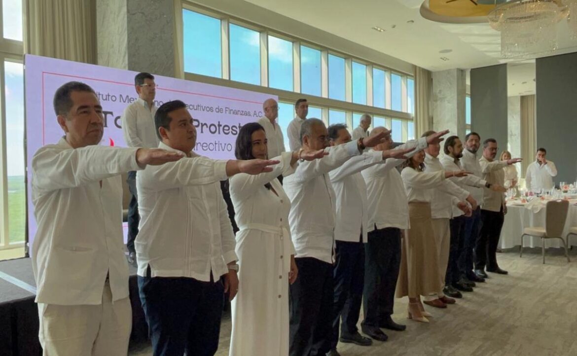 Se formalizó la apertura del Grupo Quintana Roo del Instituto Mexicano de Ejecutivos de Finanzas (IMEF) con la toma de protesta.