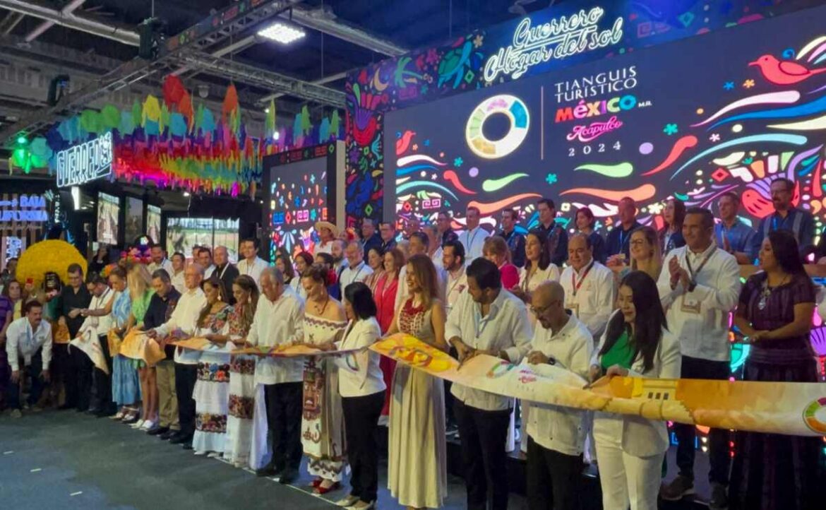 sienta-tianguis-turístico-bases-para-hacer-eventos-inclusivos- Prueba de lo anterior, es el desfile que realizan las personas con discapacidad en el evento del Tianguis Turístico.